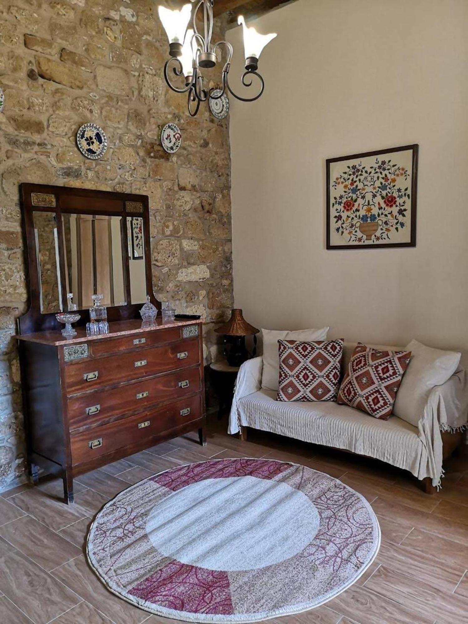 לינדוס M&M Stone-Village House-Family-Vintage מראה חיצוני תמונה