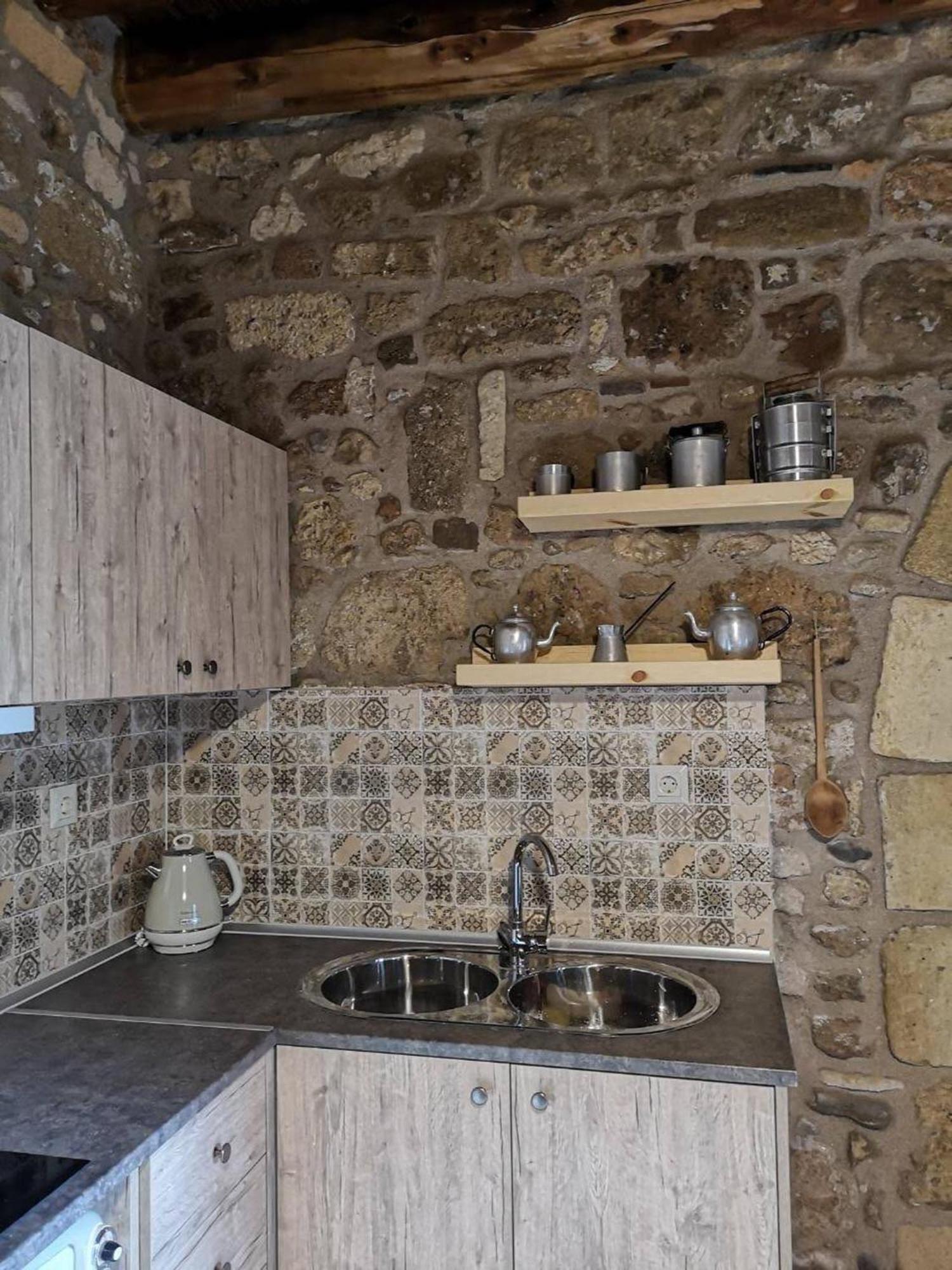 לינדוס M&M Stone-Village House-Family-Vintage מראה חיצוני תמונה